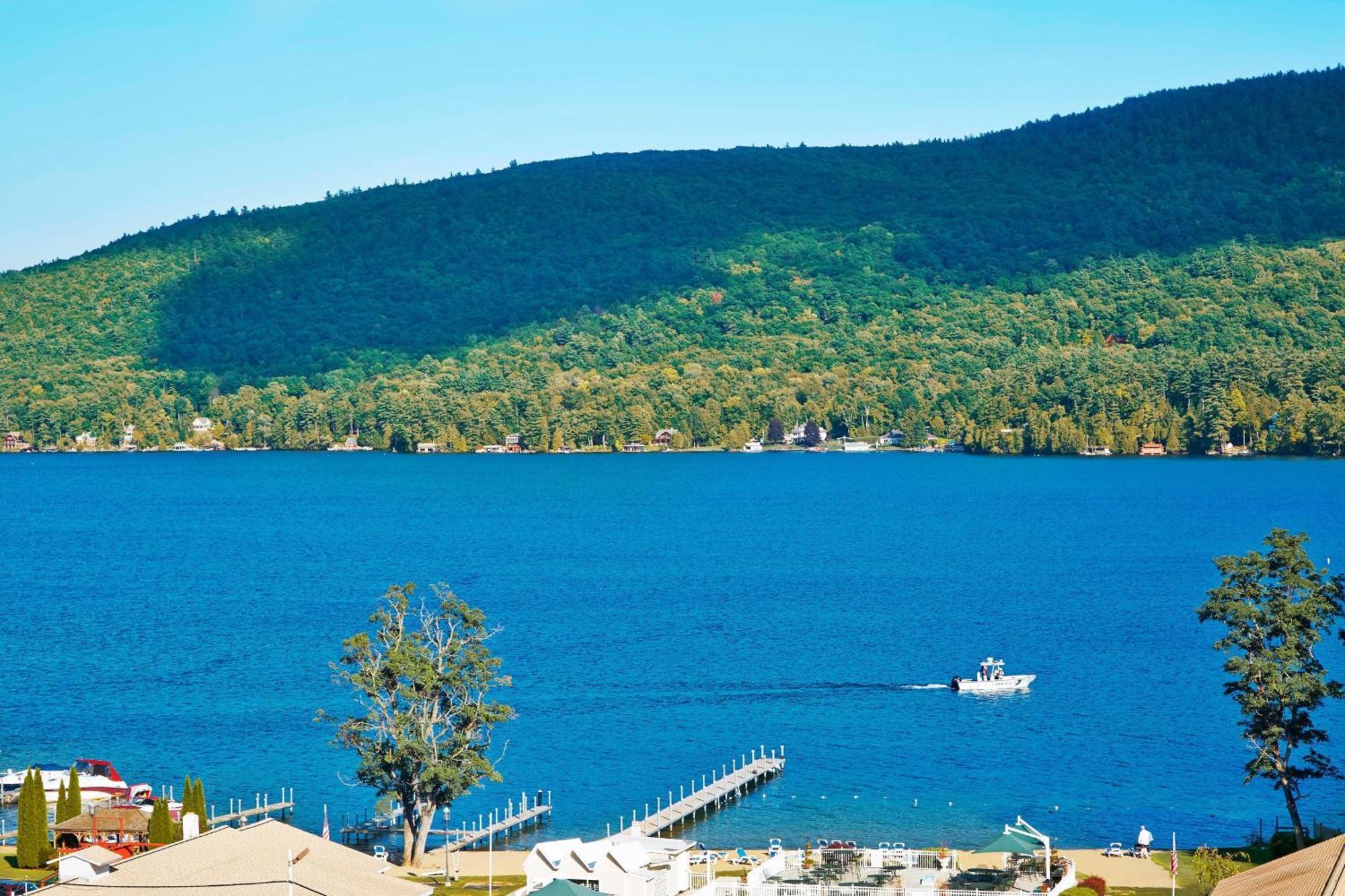 Courtyard By Marriott Lake George Esterno foto