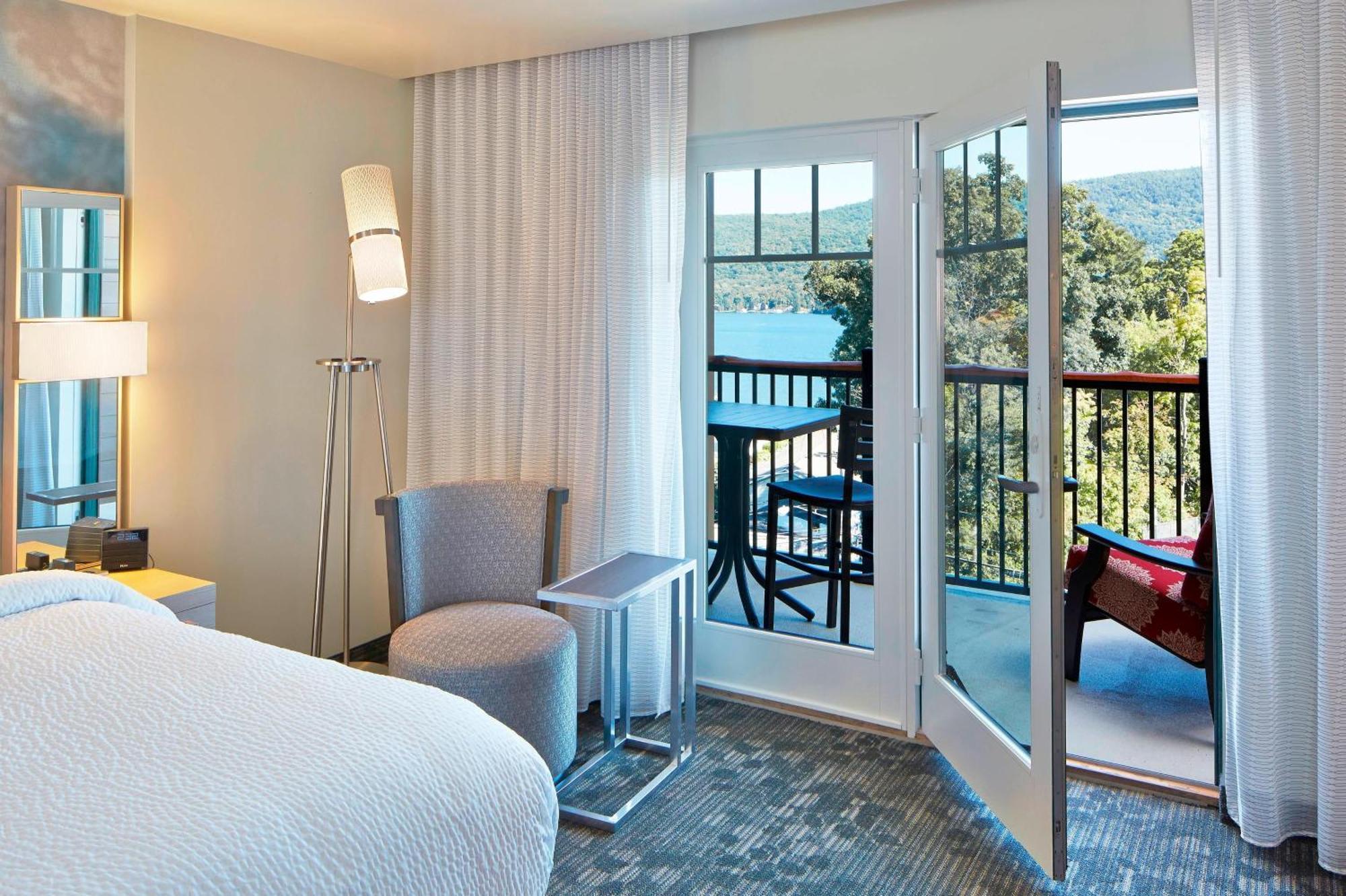 Courtyard By Marriott Lake George Esterno foto