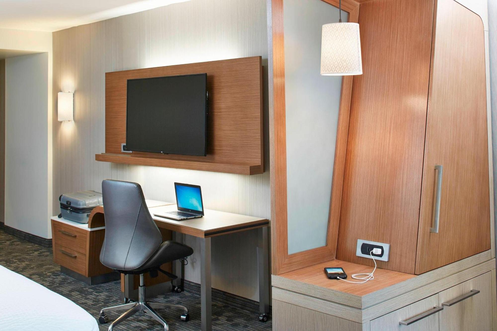 Courtyard By Marriott Lake George Esterno foto